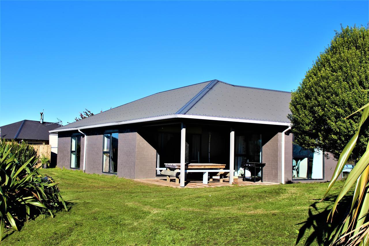 Between The Mountains Rotorua Exterior foto